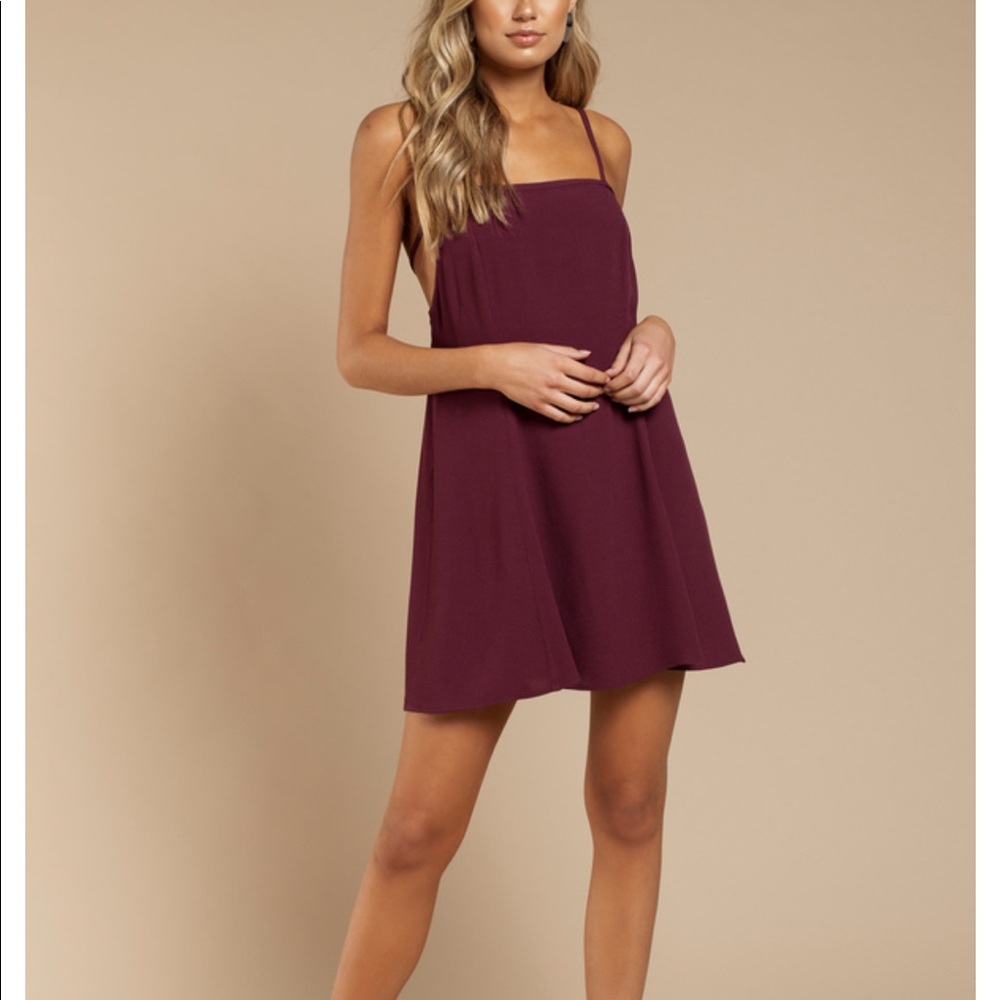 NWT MED ORIANA WINE SHIFT DRESS